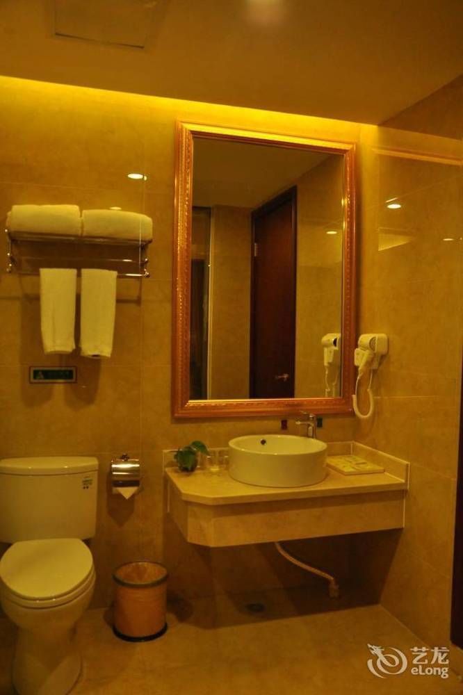 Vienna Hotel Sh Fengxian Nanqiao Jinhai Road Shanghai Exterior foto
